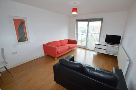 2 bedroom apartment to rent - Photo 2
