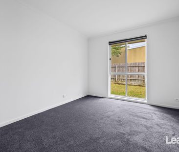 YOU'RE HOME ON HUME! - Photo 3