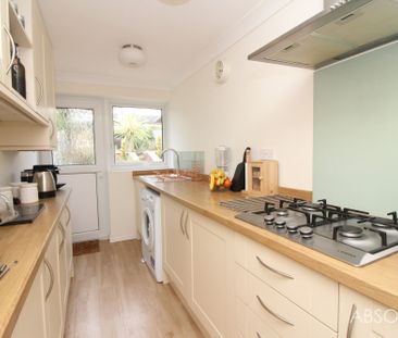 3 bed semi-detached house to rent in Glebeland Way, Torquay, TQ2 - Photo 6