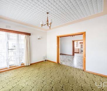 CHARMING FAMILY HOME IN A CENTRAL LOCATION! - Photo 2