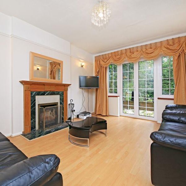 3 bedroom terraced house to rent - Photo 1