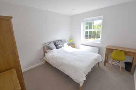 5 bedroom terraced house to rent - Photo 2