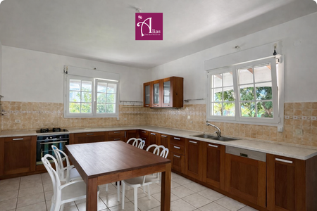 Location Maison 4 pièces 119m² STE ANNE 97180 - Photo 3