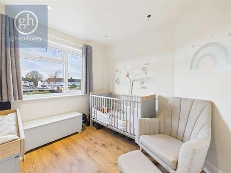 Selby Chase, Ruislip, HA4 - Photo 3