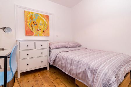 6 bedroom house to rent - Photo 3