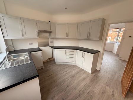 Hinderton Road, Birkenhead - Photo 3