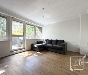 Bazes Shaw, New Ash Green, Longfield, DA3 - Photo 3