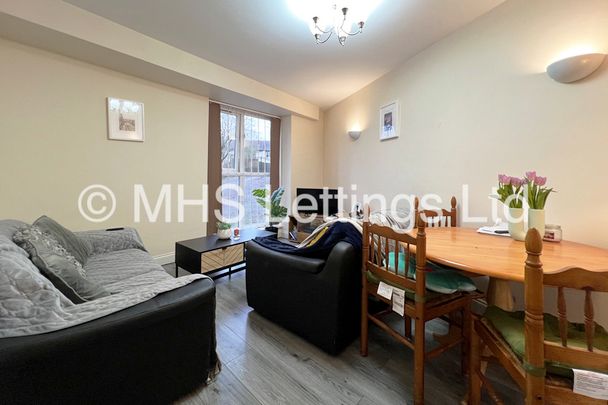 3 Bedroom Flat for rent in Shire Oak Road - Photo 1
