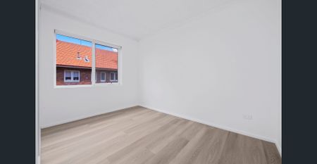 Large Two Bedroom in Excellent Location - Photo 3