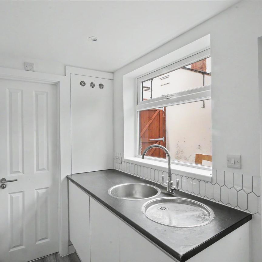 7 Bedroom House / Flat Share to let - Photo 1