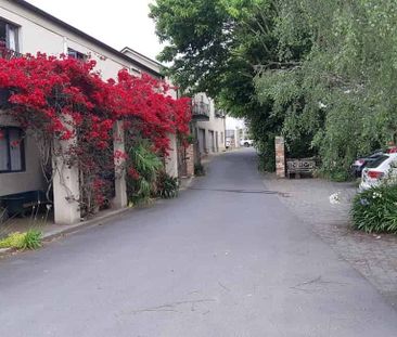 Modern, furnished, CBD, Apartment - Photo 4