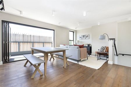 Wimbledon Park Road, London, SW19 flat to rent - Photo 2