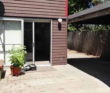 Well-Located 2-Bedroom Townhouse with Courtyard - Photo 5