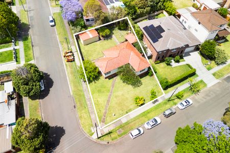 56 Western Crescent, Gladesville NSW 2111 - House For Rent | Domain - Photo 3