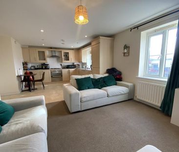 2 bedroom flat to rent - Photo 3