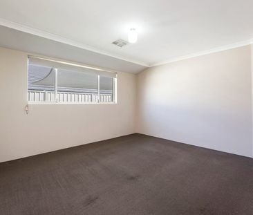 Spacious and Low Maintenance Family Home - Photo 6