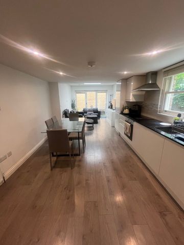 3 Bed Flat, London, NW6 - Photo 4