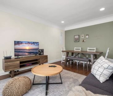 16 GOLDEN Boulevard E #Main - Photo 2