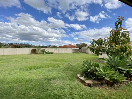 GREAT LIVING SPACE AND A BIG BACKYARD - Photo 4