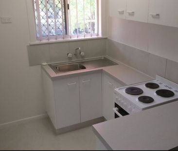 2/37 Whiting Street,, Labrador QLD 4215 - Apartment For Rent | Domain - Photo 5