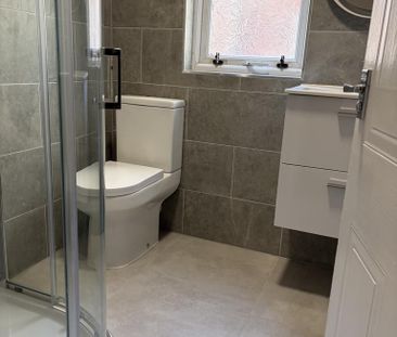 4 bedroom terraced house to rent - Photo 6