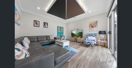 Modern Family Living in the Heart of Kalkallo - Photo 2