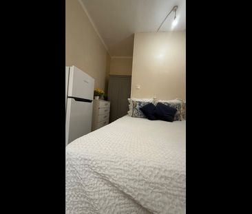 Room in a Shared House, Alston Road, N18 - Photo 1