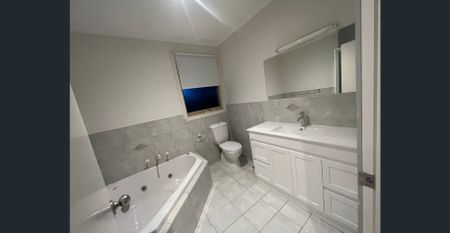Spacious Three Bedroom Unit - Photo 5