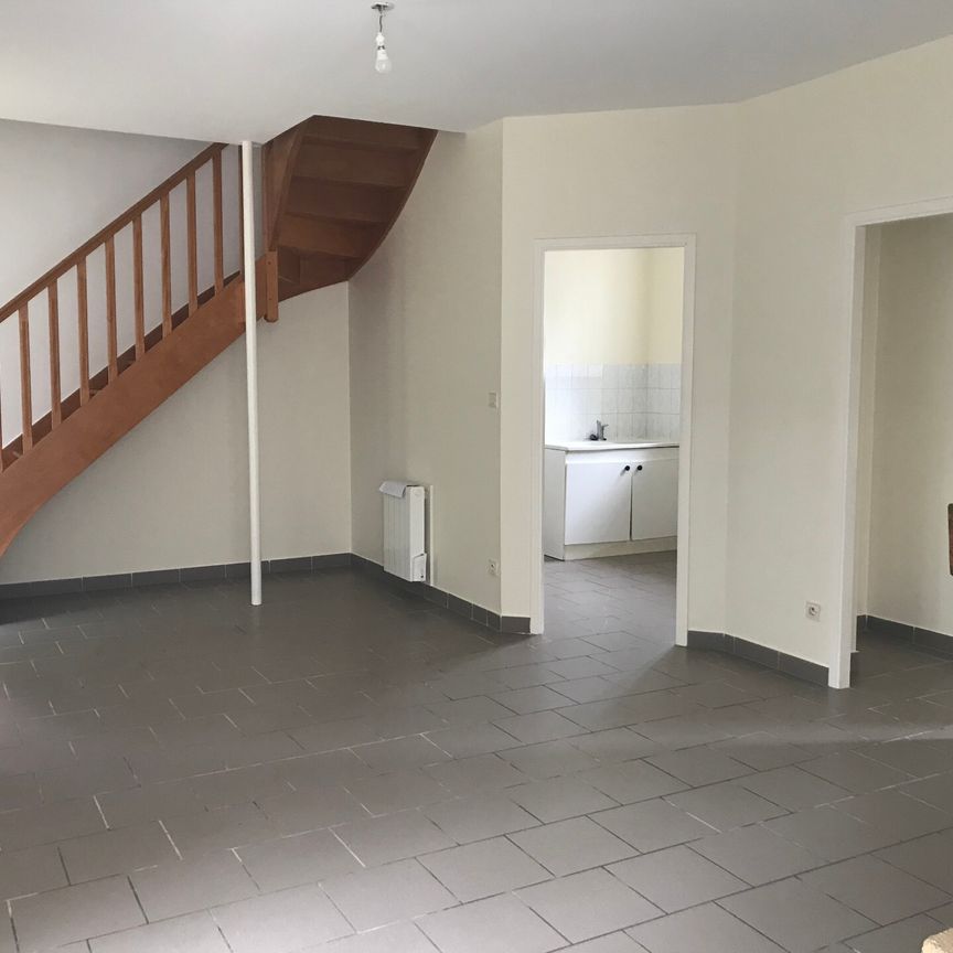 Maison - 4 pièces - 70,75 m² - Mézangers - Photo 1