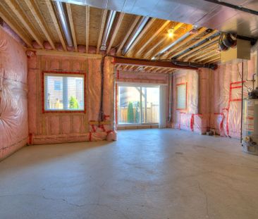 For Lease - 93 Barrister Avenue, Whitby, Ontario - Photo 5