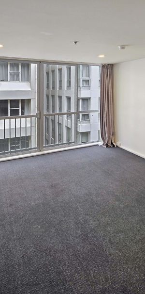 Studio apartment on The Terrace - Photo 1