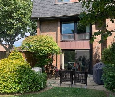 For Lease - 12 Texas Rose Way, Toronto, Ontario - Photo 4