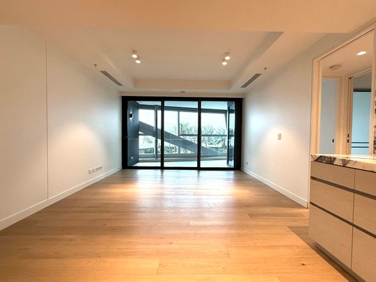 BEACHFRONT LIVING WITH OCEAN VIEWS & PREMIMUM FACILITIES – JEWEL APARTMENTS - Photo 1