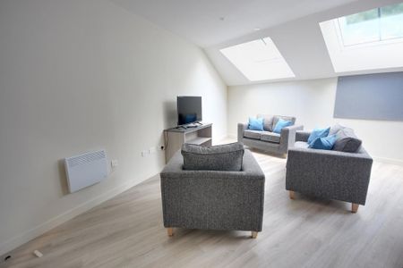 6 bedroom house to rent - Photo 3