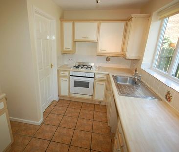 Semi-detached house to rent on - Photo 5