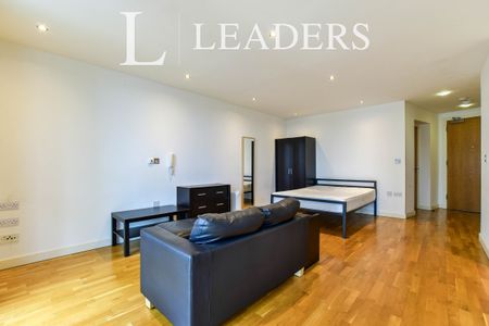 studio to rent Millennium Tower, 250 The Quays, Salford, M50 - Photo 4