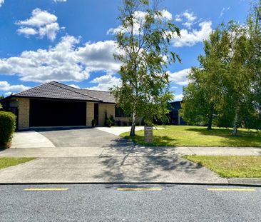 3-Bedroom House in Upper Hutt - Photo 3