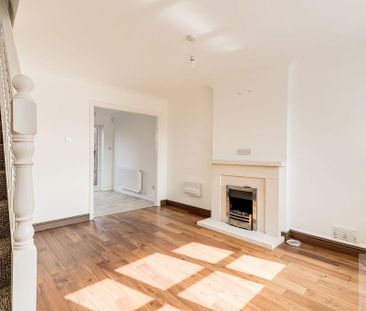 2 bedroom semi-detached house to rent - Photo 2