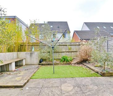 6 bedroom semi-detached house to rent - Photo 2