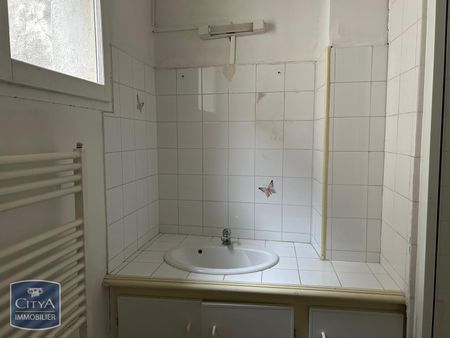 Location Appartement 3 pièces 67m² CARPENTRAS 84200 - Photo 3