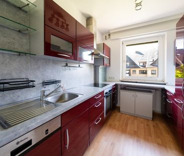 Wohnen mit Charme – 2-Zimmer-Wohnung mit Balkon, Tiefgarage und Sch... - Photo 3