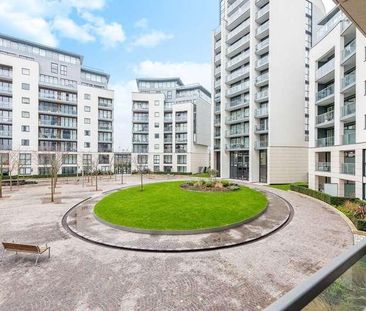 Pump House Crescent, Kew Bridge, TW8 - Photo 1