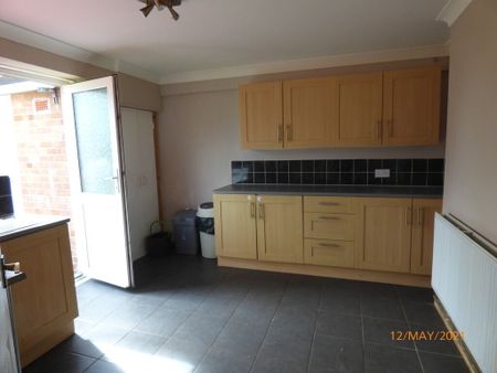 Stuart Close, Gorleston, Great Yarmouth - Photo 5