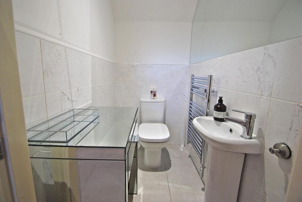 3 bedroom semi-detached house to rent - Photo 1