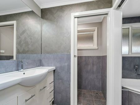 THREE BEDROOM HOUSE - Photo 5