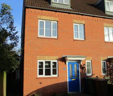 3 bedroom terraced house to rent - Photo 4