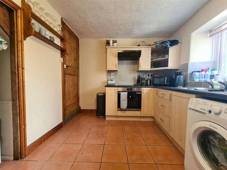 Honestone Street, Bideford, EX39 - Photo 3