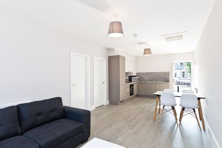 2 bedroom flat to rent - Photo 3