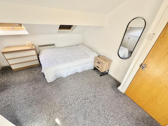 6 bedroom house share to rent - Photo 1