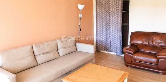 Location Appartement 3 pièces 59m² MONT ST AIGNAN 76130 - Photo 2